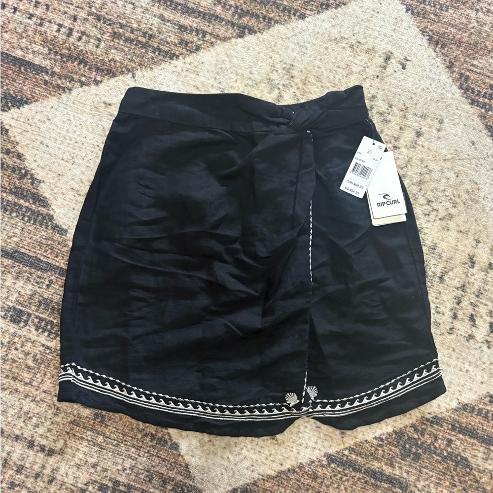 Rip Curl NWT Embroidered Black Linen Blend Mini Skirt XS